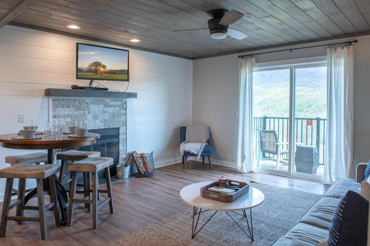Modern Mountain Escape Villa Gatlinburg Bagian luar foto