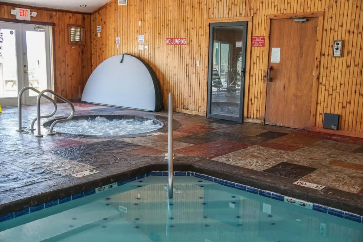 Modern Mountain Escape Villa Gatlinburg Bagian luar foto