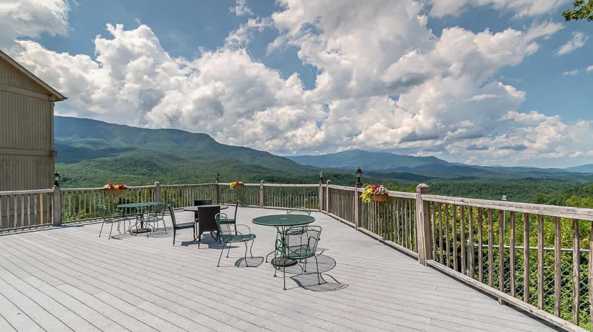 Modern Mountain Escape Villa Gatlinburg Bagian luar foto